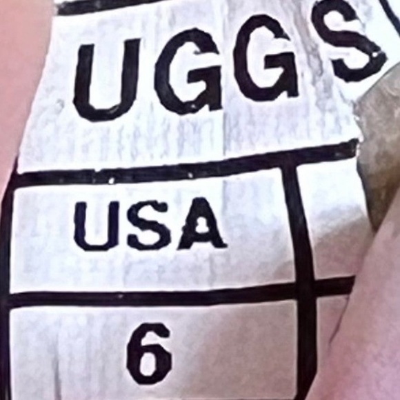 Ugg slippers - Picture 6 of 6